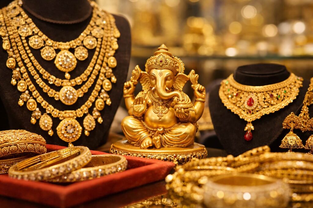 বাংলাদেশে আজ থেকে স্বর্ণের নতুন দাম কার্যকর হয়েছে